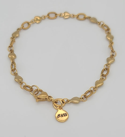 Heartlinks of Steel: Sleek Gold Stainless Romance Bracelet