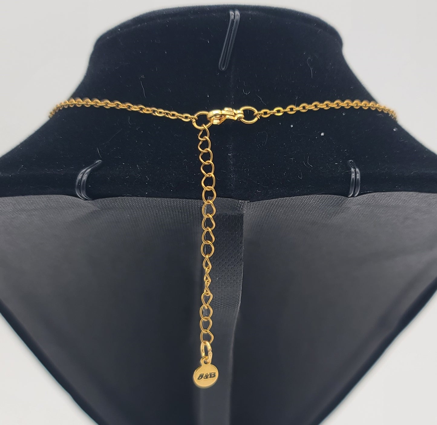 Floral Bead with Alternating Faceted Red Bead & Shell Pearl Gold Stainless Steel Chain Necklace