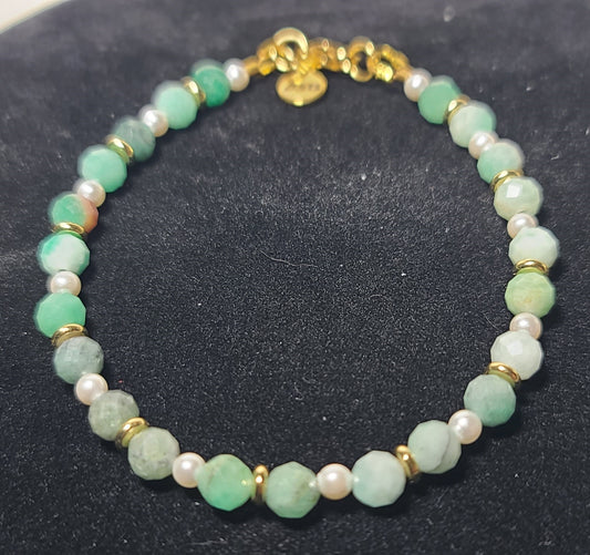 Faceted Natural Emerald & Shell Pearl 7.25" Dainty Bracelet