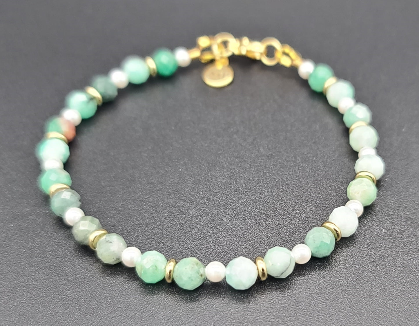 Faceted Natural Emerald & Shell Pearl 7.25" Dainty Bracelet