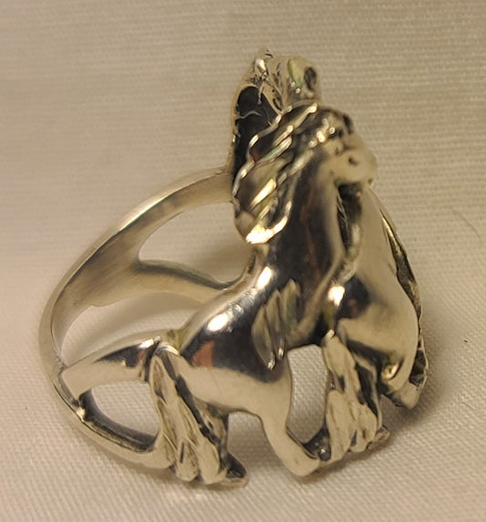 Wild Horses Uniquely Designed Silver Ring, Size 7.25