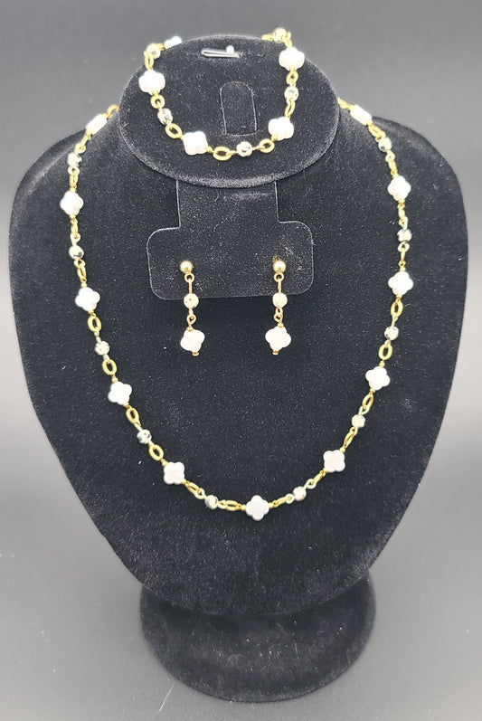 Faux Pearl Clover & Dalmatian Bead Set, Adjustable 17.5 - 20" Necklace, 7.25" Bracelet, 1.25" Earrings