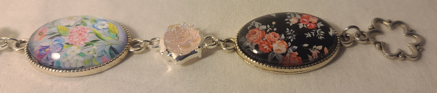 Elegant Floral Cabochon Bracelet with Silver-Plated Frames