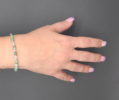 Faceted Natural Emerald & Shell Pearl 7.25" Dainty Bracelet