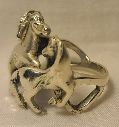 Wild Horses Uniquely Designed Silver Ring, Size 7.25