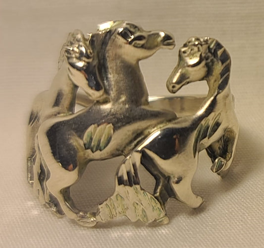 Wild Horses Uniquely Designed Silver Ring, Size 7.25