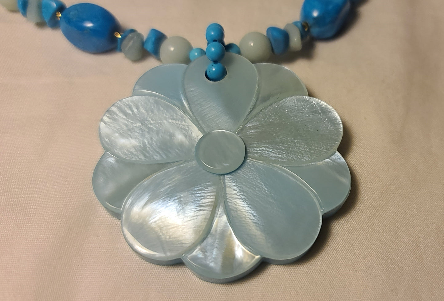 Lee Sands Blue Daisy Howlite Necklace & Earrings