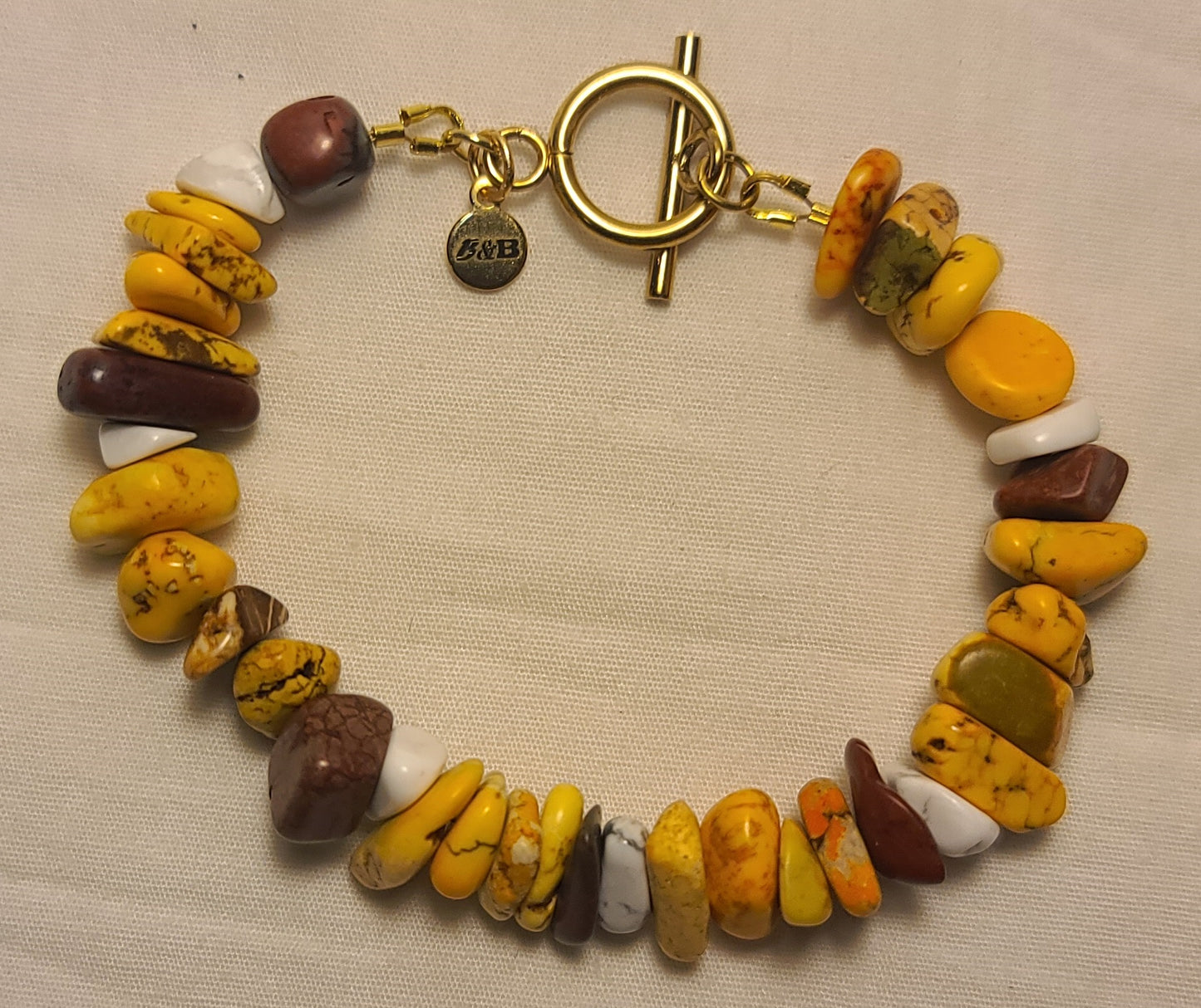 Natural Yellow/White/Red Howlite Stone Bead Bracelet – 7.5" Stainless Gold Toggle