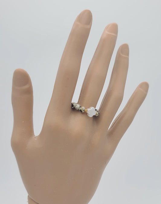 Speckled Dalmatian Bead with Faux Pearl Clover Stretch Fit Ring 6.25 – 9