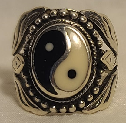 Sterling Silver Yin-Yang Ring – Size 5 – Ornate Beaded Border – 925 S Mark